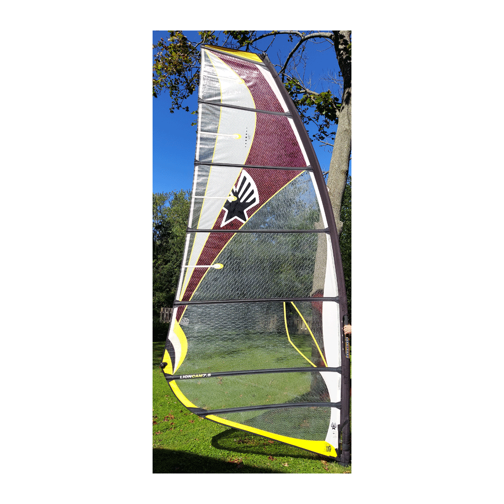 Ezzy Infinity 7.5 windsurfing sail