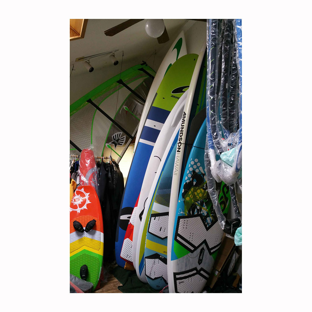 Windsurfing and wing boards